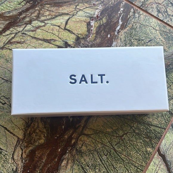 SALT. Serra Pink Gradient Sunglasses Oversized Design - Picture 16 of 17